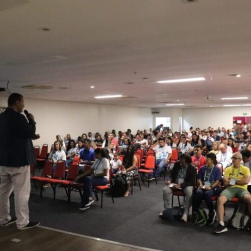 Congresso Estadual de Educação Física e Esporte Escolar reúne 300 participantes em formação voltada à Educação Paralímpica
