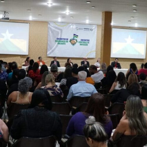 Profissionais em saúde recebem capacitação sobre segurança do paciente e controle de infecções