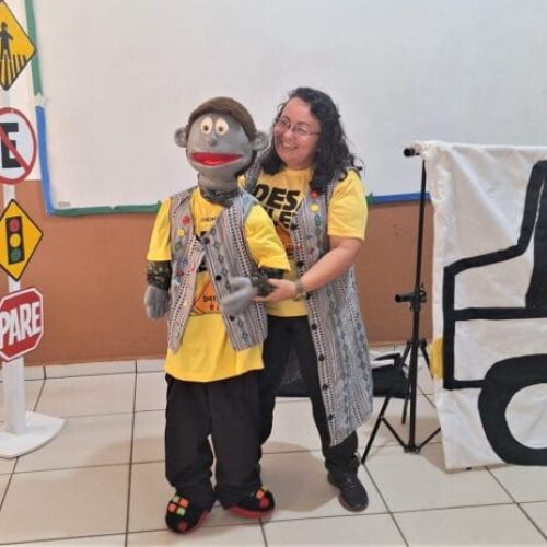 Encenação teatral é utilizada como ferramenta educativa de trânsito no projeto Agente Mirim
