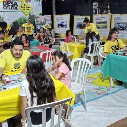 Ação de educação para o trânsito conscientiza visitantes durante Arraial Flor do Maracujá