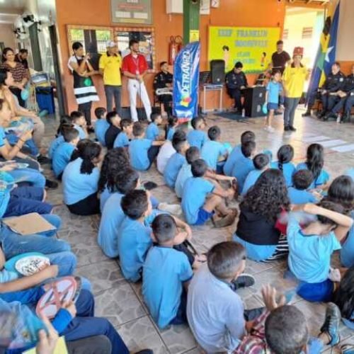 Palestra educativa de trânsito atende estudantes de escola pública de Porto Velho