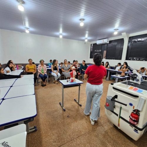 Semana de Ciências leva laboratório móvel e promove participação das famílias em escolas de Rondônia