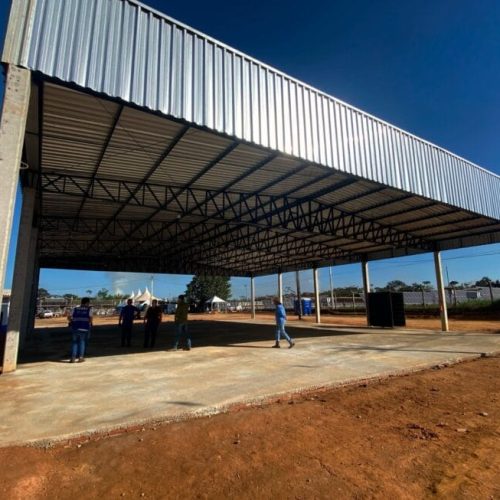 Construção de barracão da Associação dos Agropecuaristas de Cujubim fortalece o setor produtivo local