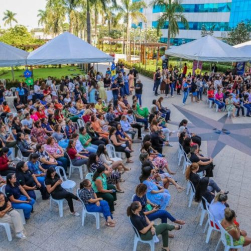 Mães servidoras são homenageadas com feira empreendedora, música ao vivo e serviços de beleza