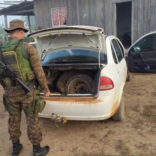 Suspeito de participar de ataque contra base da Polícia Militar é preso com arma, munição e motosserra