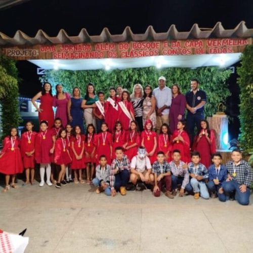 Estudantes da Escola Primavera em Theobroma são premiados por leituras e resumos realizados