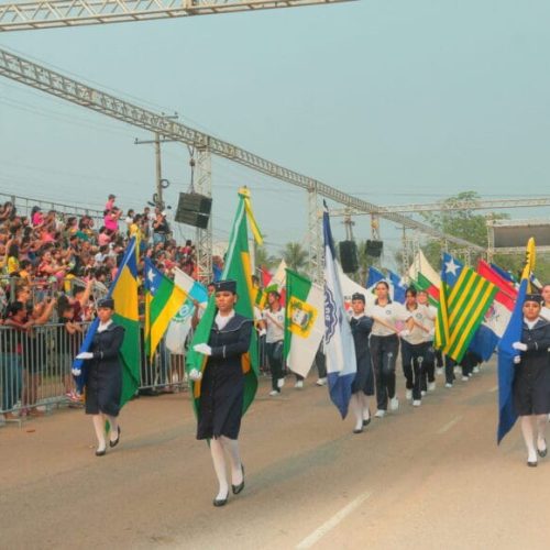 Escolas estaduais se preparam para participar de desfile cívico da Independência promovido pelo governo de RO