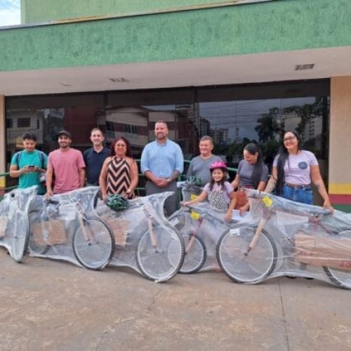 Campanha de volta às aulas do Detran-RO premia sorteados com entrega de bicicletas