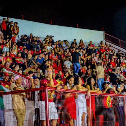 Duelo na Fronteira abre com grande público e destaque para apresentação do Boi Malhadinho