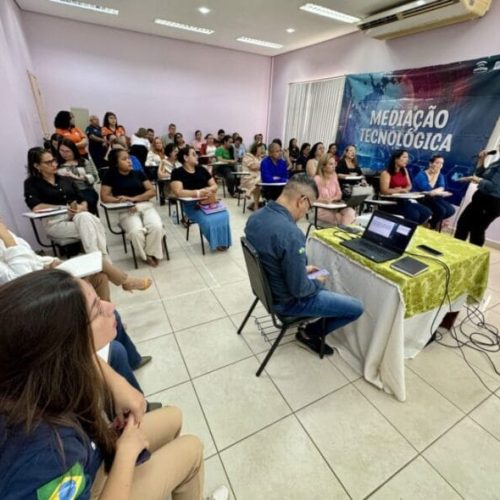 Atualização em recursos e tecnologias digitais reúne coordenadores e supervisores da Mediação Tecnológica