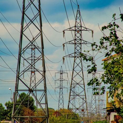 Adaptações na lei de corte de energia elétrica evitam interrupções no atendimento em Rondônia