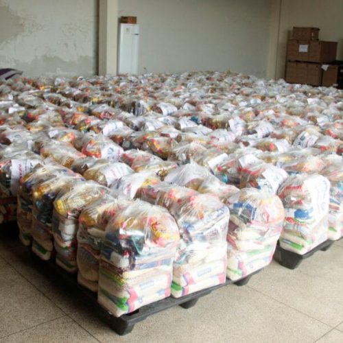 Governo de RO entrega cestas básicas para famílias do Médio Madeira