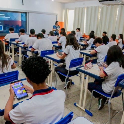 Lei sancionada pelo governo de RO determina troca de sirenes por sinaleiros musicais nas escolas do estado