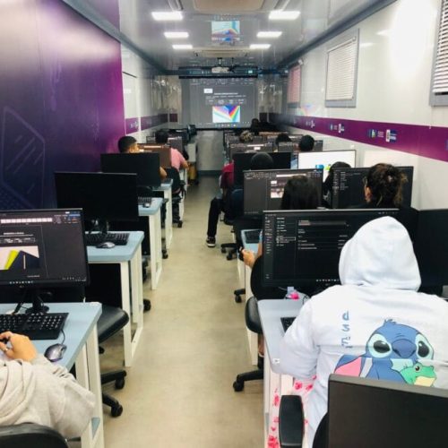 Inscrições para cursos na Escola Móvel de Informática podem ser feitas até dia 4 de abril, em Porto Velho