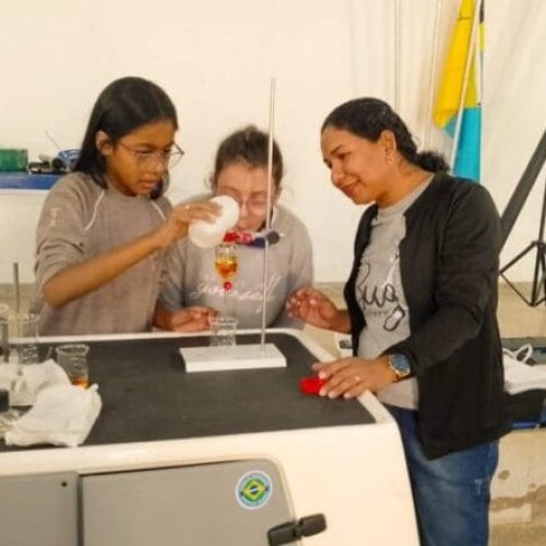 Laboratórios móveis são destaques na Feira de Ciências nas escolas dos distritos da Ponta do Abunã