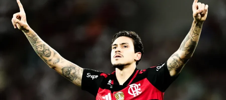 Flamengo vence o Fluminense no Maracanã e assume a vice-liderança do Brasileirão