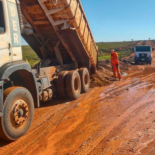 Governo de RO realiza manutenção em 27 km na Rodovia-370, em Colorado do Oeste, no Cone Sul