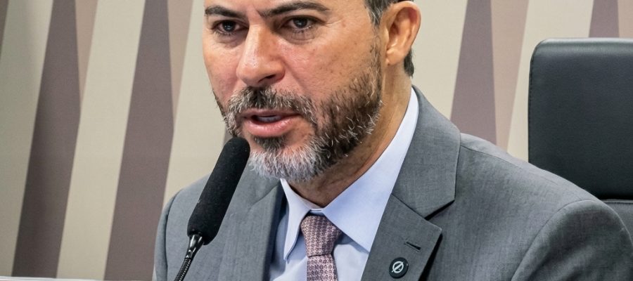 EDITORIAL: A TESOURA DE MARCOS ROGÉRIO
