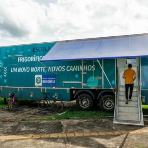 Escola Móvel de Piscicultura realiza oficinas durante exposição agropecuária, em Ariquemes