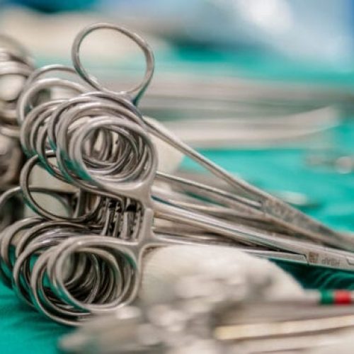 Transplante de pele é realizado em paciente com queimaduras graves no Hospital de Base Dr. Ary Pinheiro