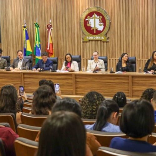 Amamentação reduz mortalidade infantil e risco de câncer de mama, alertam especialistas no MPRO