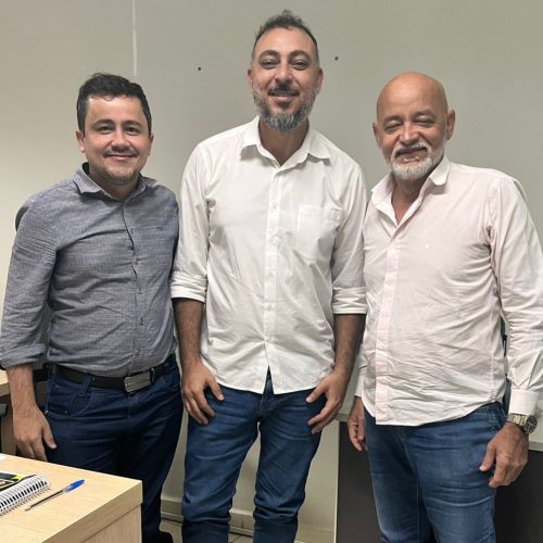 Diretores dos Jornais O BandeiranteNews e O Madeirão reúnem com o Secretário de Saúde de Ariquemes