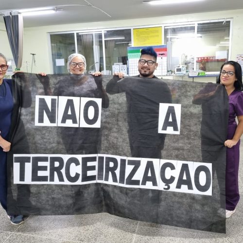 Profissionais da saúde protestam contra a privatização do Hospital João Paulo II