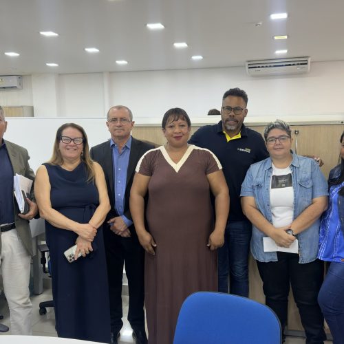 Dr. Santana participa de reunião na SEMEC para avançar na isenção do IPTU para moradias populares