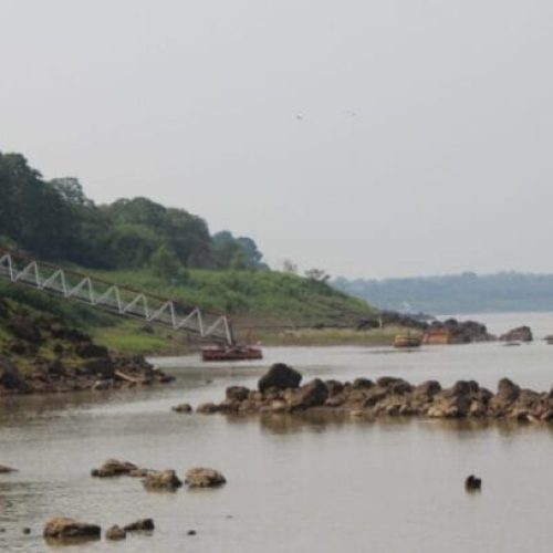 Porto de Porto Velho paralisa temporariamente operações devido ao baixo nível do Rio Madeira