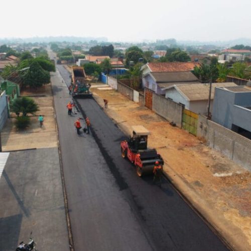 Ouro Preto do Oeste recebe obras de asfalto do governo de RO 