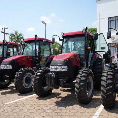 Prefeitura entrega maquinários para impulsionar a agricultura familiar em Porto Velho
