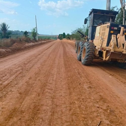 Rodovia-457, sentido Alto Paraíso, recebe serviços de recuperação do governo de RO