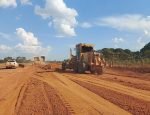 Obras de manutenção promovem melhores condições de tráfego na Linha 78-Sul, em São Miguel do Guaporé
