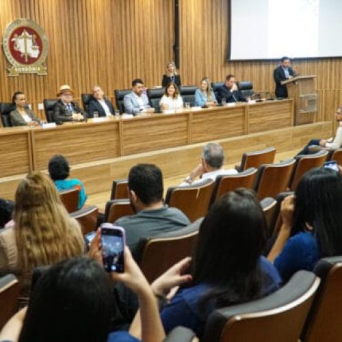 Servidores iniciam aulas de mestrado profissional em Vigilância em Saúde promovido pelo governo de RO