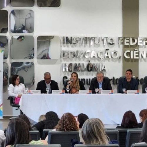 Profissionais da Seduc participam de Encontro Estadual sobre o Novo Plano Nacional de Educação, em Porto Velho