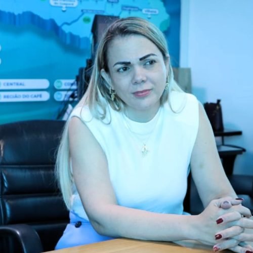 Deputada Cláudia de Jesus e ALE-RO aprovam alterações no PCCR da saúde
