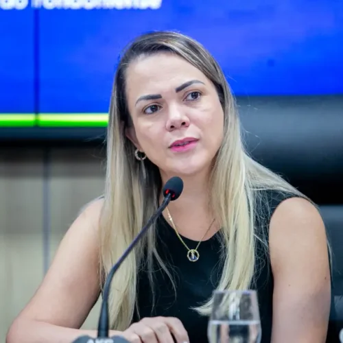 Deputada Cláudia de Jesus propõe assegurar legalidade na avaliação de estudantes com altas habilidades