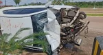 Corolla capota no Espaço Alternativo e casal fica ferido em Porto Velho
