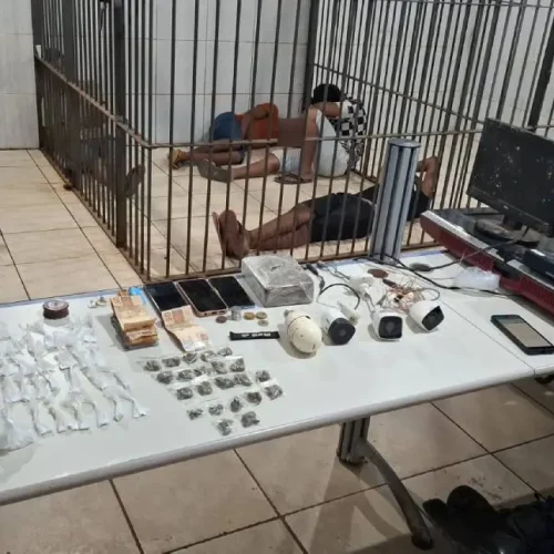 Polícia apreende drogas e prende quatro suspeitos em Porto Velho