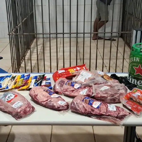 Homem é preso após furtar picanhas e chocolates na Mamoré