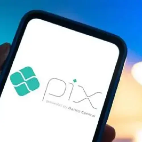 JACI-PARANÁ: Comerciante de 69 anos é forçada a fazer Pix de R$ 5 mil durante assalto