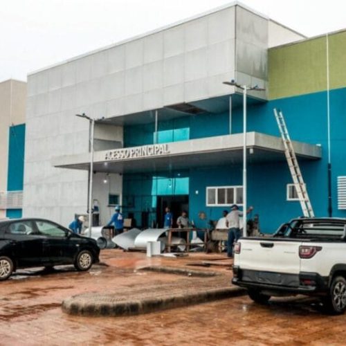 Reta final: obras no Hospital de Guajará-Mirim avançam e chegam aos 92%