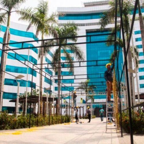 Palácio Rio Madeira, em Porto Velho, se prepara para encantar com o “Natal de Luz 2024”