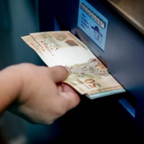 Governo de RO reforça política de valorização dos profissionais da educação com pagamentos de licença-prêmio e verbas rescisórias