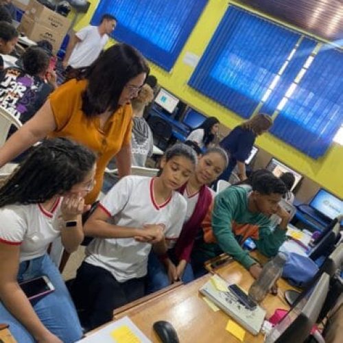 Palestra sobre inovação leva imersão em empreendedorismo para alunos da Escola Carlos Drummond de Andrade, em Rolim de Moura