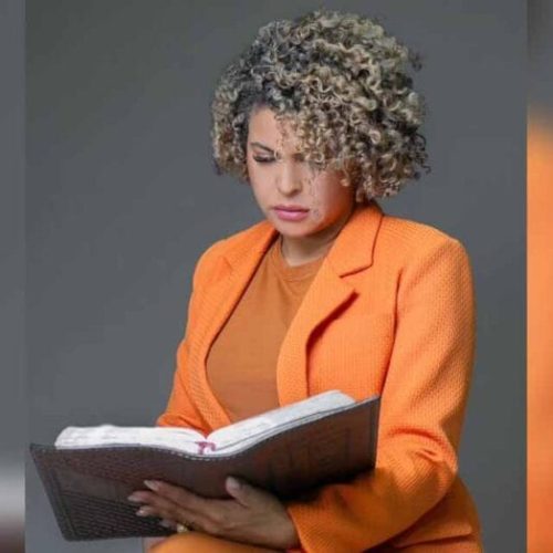 Justiça Eleitoral pune candidata a vereadora por propaganda irregular