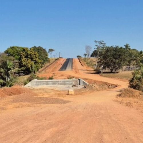 Obra de pavimentação asfáltica na Linha 45 reforça trafegabilidade e escoamento da produção agrícola