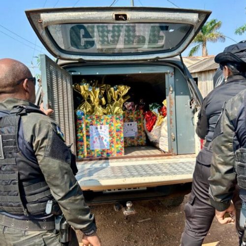 Policiais Penais realizam ação social com entrega de brinquedos a crianças em Guajará-Mirim e Nova Mamoré