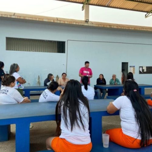 Palestras são realizadas reintegrandos do sistema prisional em alusão ao Agosto Lilás