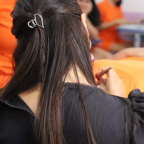 Governo de RO promove curso de extensão de cílios para internas da unidade prisional feminina